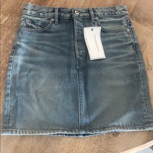 NWT Levi’s Light Wash Denim Skirt